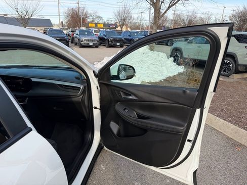 Used 2024 Buick Encore GX Preferred image 23