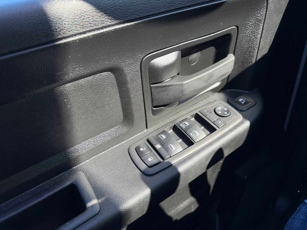Used 2024 RAM 3500 Tradesman AWD/4WD image 17