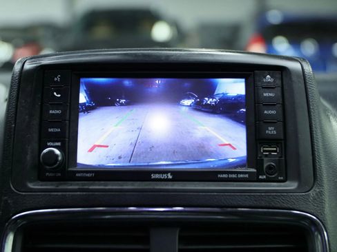 Used 2019 Dodge Grand Caravan GT image 32