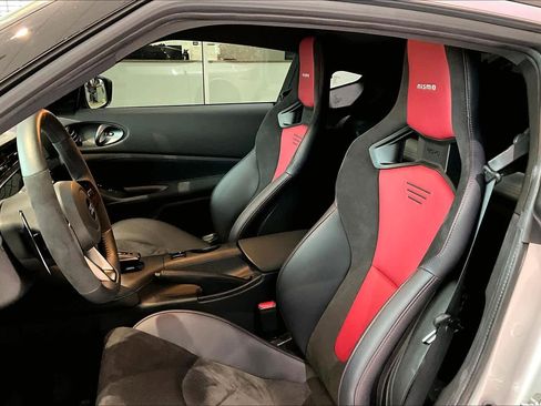 New 2025 Nissan Z NISMO w/ Floor Mat Package image 17