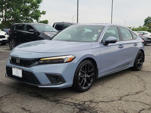 Certified 2023 Honda Civic Sport Touring image 3
