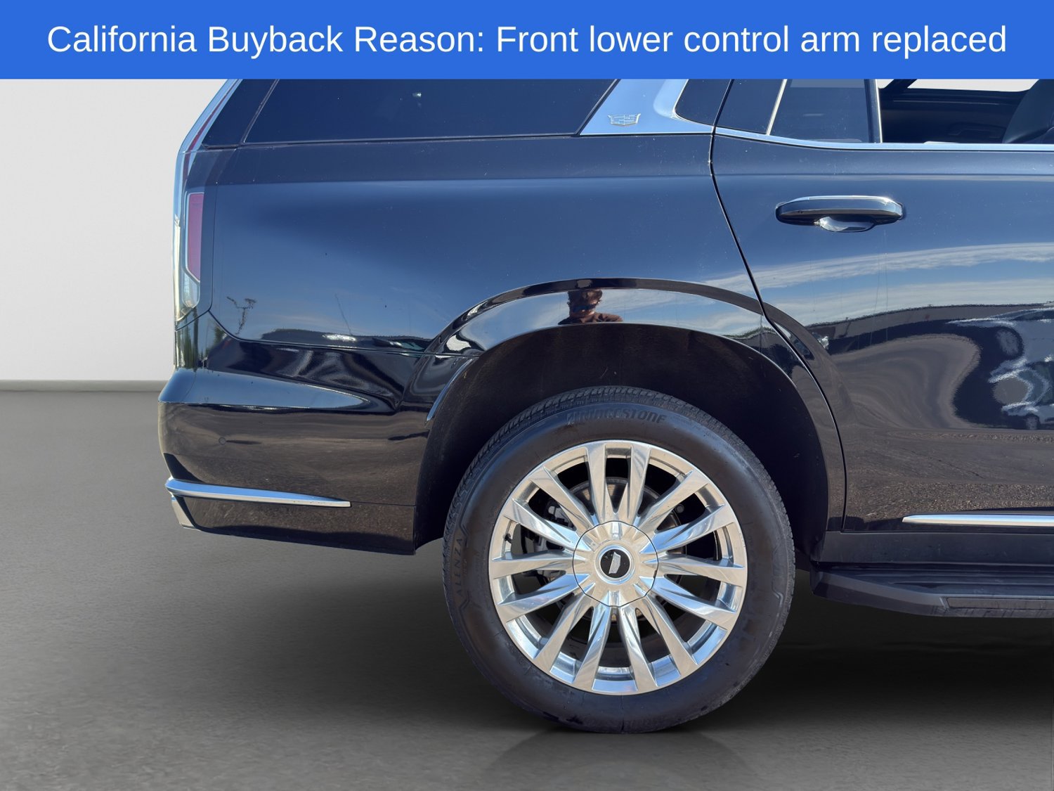 Used 2023 Cadillac Escalade Premium Luxury AWD/4WD image 28