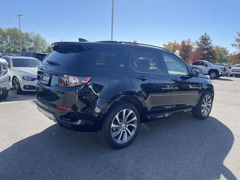 Used 2024 Land Rover Discovery Sport S image 7