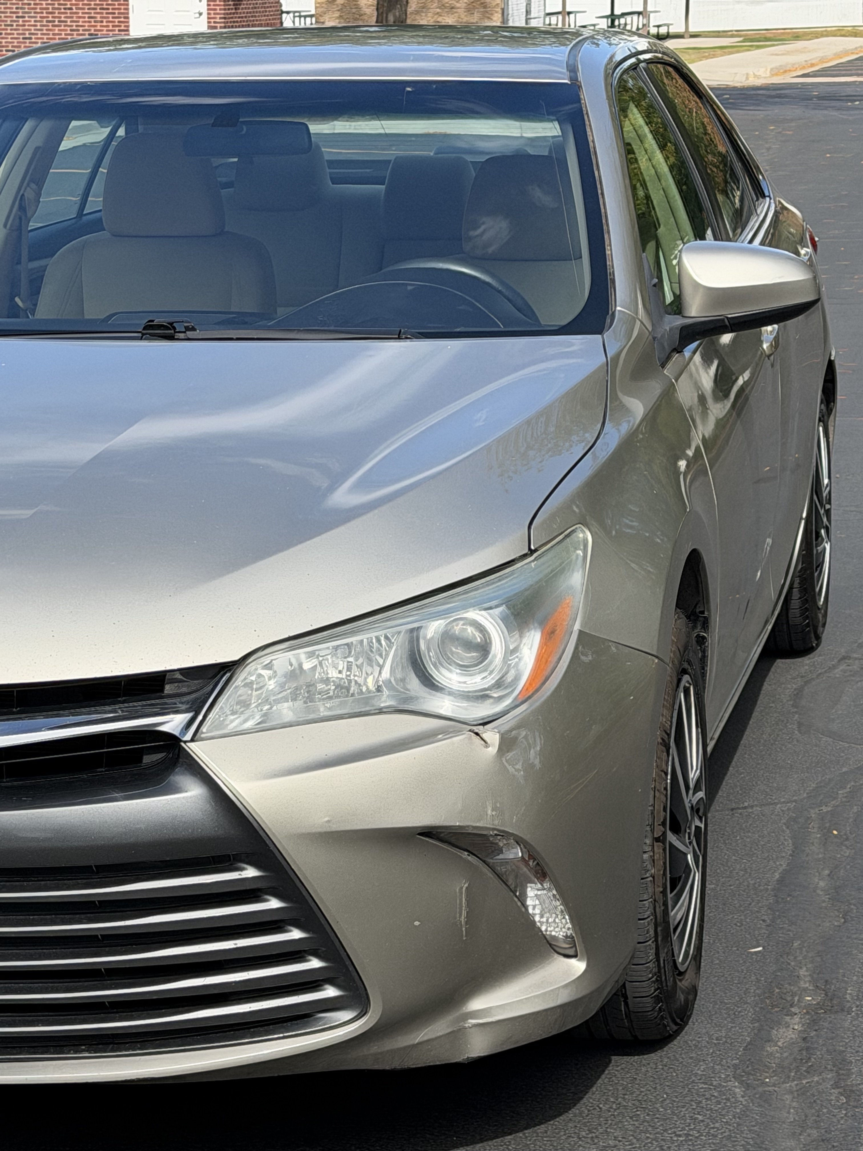 Used 2015 Toyota Camry LE FWD image 11