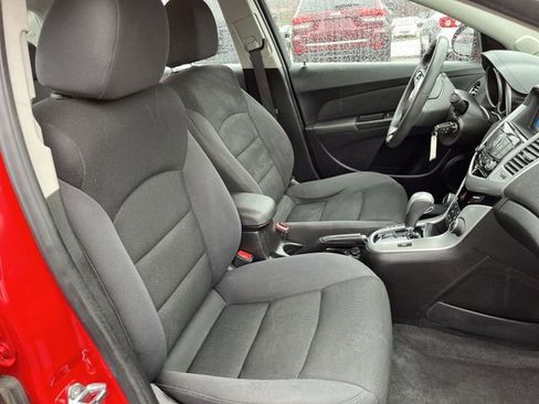 Used 2016 Chevrolet Cruze LT image 25