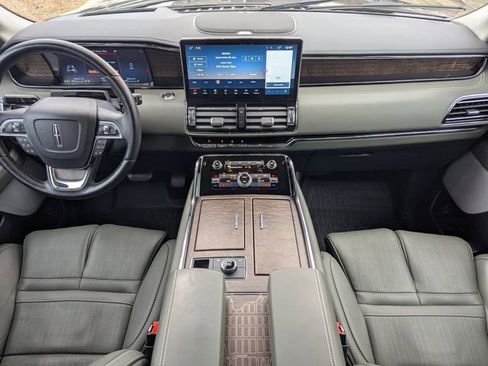 Certified 2022 Lincoln Navigator L Black Label image 17
