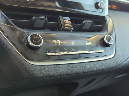 Used 2022 Toyota Corolla LE FWD image 20
