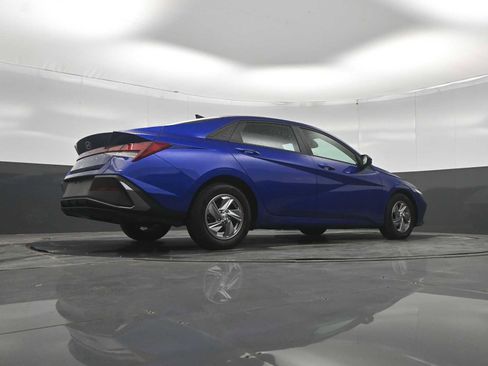 Used 2024 Hyundai Elantra SE FWD image 36