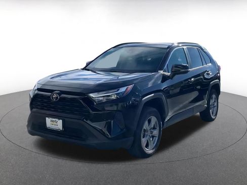 Used 2025 Toyota RAV4 XLE image 7
