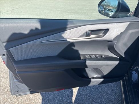 Used 2025 Toyota Camry SE image 20