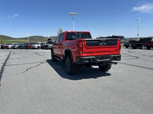 Used 2026 Chevrolet Silverado 2500 ZR2 w/ ZR2 Bison Edition AWD/4WD image 6