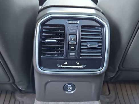 Used 2017 Porsche Macan image 29