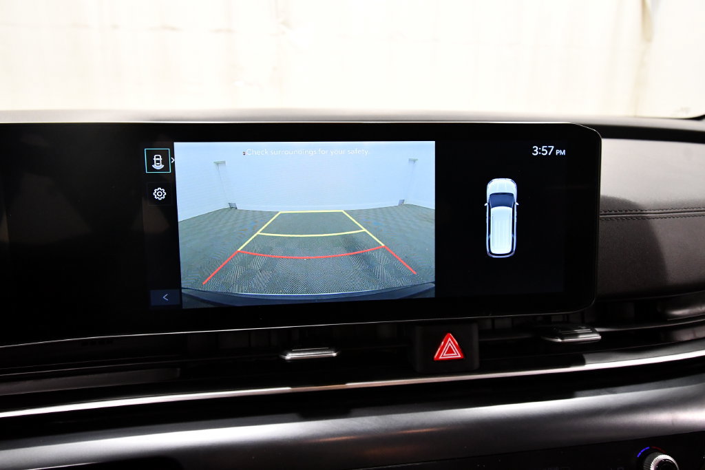 Certified 2024 Kia Carnival LX FWD image 24