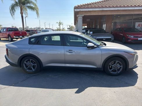 Used 2025 Kia K4 LXS image 5