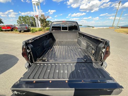 Used 2006 Toyota Tacoma X-Runner image 26