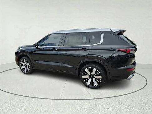 New 2025 Mitsubishi Outlander SEL image 8