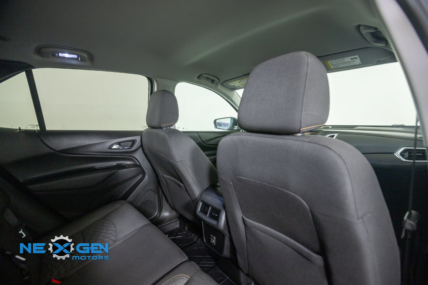 Used 2020 Chevrolet Equinox LT AWD/4WD image 38