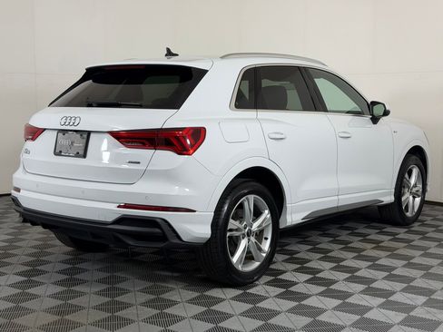 Certified 2024 Audi Q3 2.0T Premium Plus w/ Premium Plus Package AWD/4WD image 9
