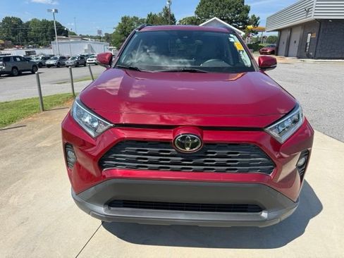 Used 2019 Toyota RAV4 XLE Premium FWD image 3