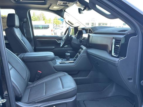 Used 2024 GMC Sierra 1500 Denali w/ Technology Package image 17