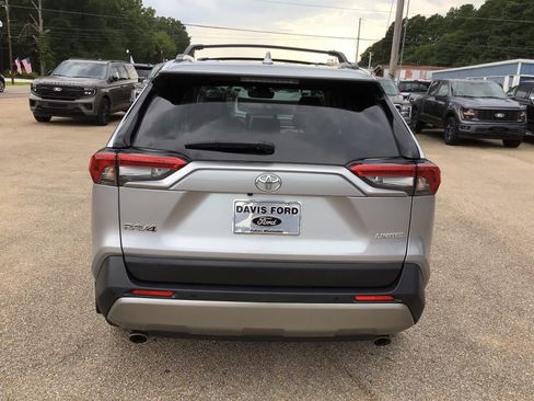 Used 2024 Toyota RAV4 Limited FWD image 11