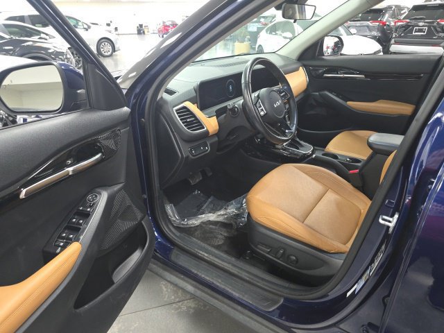 Used 2024 Kia Seltos EX AWD/4WD image 11