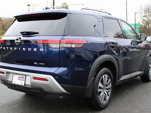 Used 2024 Nissan Pathfinder SL image 5