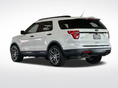 Used 2018 Ford Explorer Sport w/ Equipment Group 401A image 7