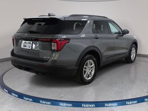 Used 2026 Ford Explorer Active AWD/4WD image 6