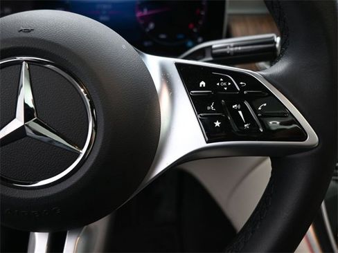 New 2025 Mercedes-Benz GLC 300 image 28