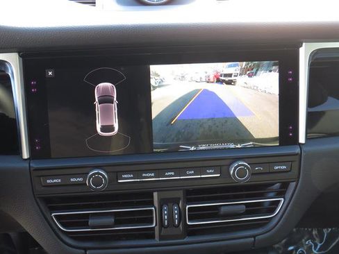 Used 2019 Porsche Macan image 15