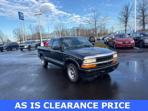 Used 2001 Chevrolet S10 Pickup LS w/ Preferred Equipment Group image 7