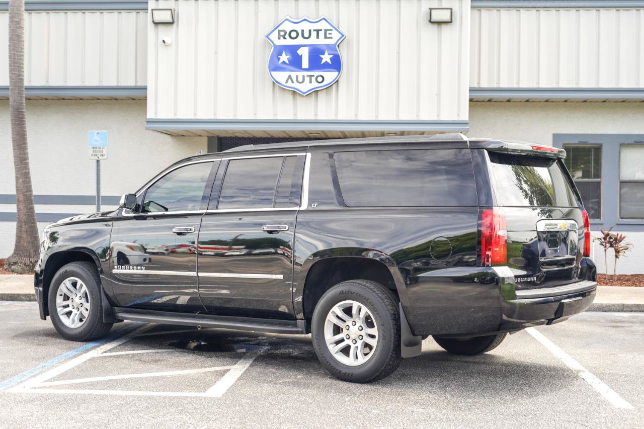 Used 2020 Chevrolet Suburban LT RWD image 4