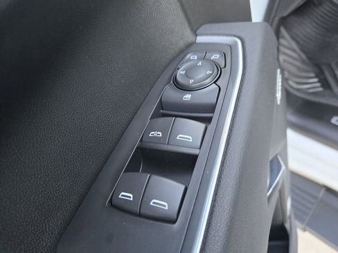 Used 2025 Chevrolet Silverado 1500 LT Trail Boss w/ Convenience Package II AWD/4WD image 32