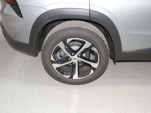 New 2026 Chevrolet Trax RS w/ Driver Confidence Package FWD image 4