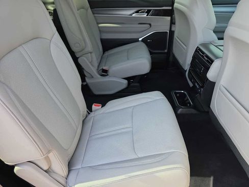 New 2026 Jeep Grand Wagoneer 2WD image 30