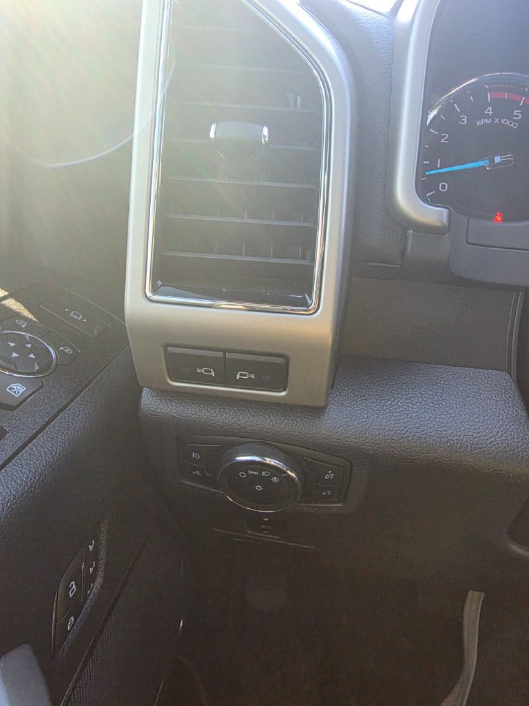 Used 2022 Ford F250 Lariat w/ Chrome Package AWD/4WD image 25