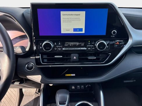 Used 2023 Toyota Highlander Platinum image 19