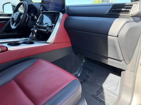 Used 2024 Lexus LX 600 F Sport image 12