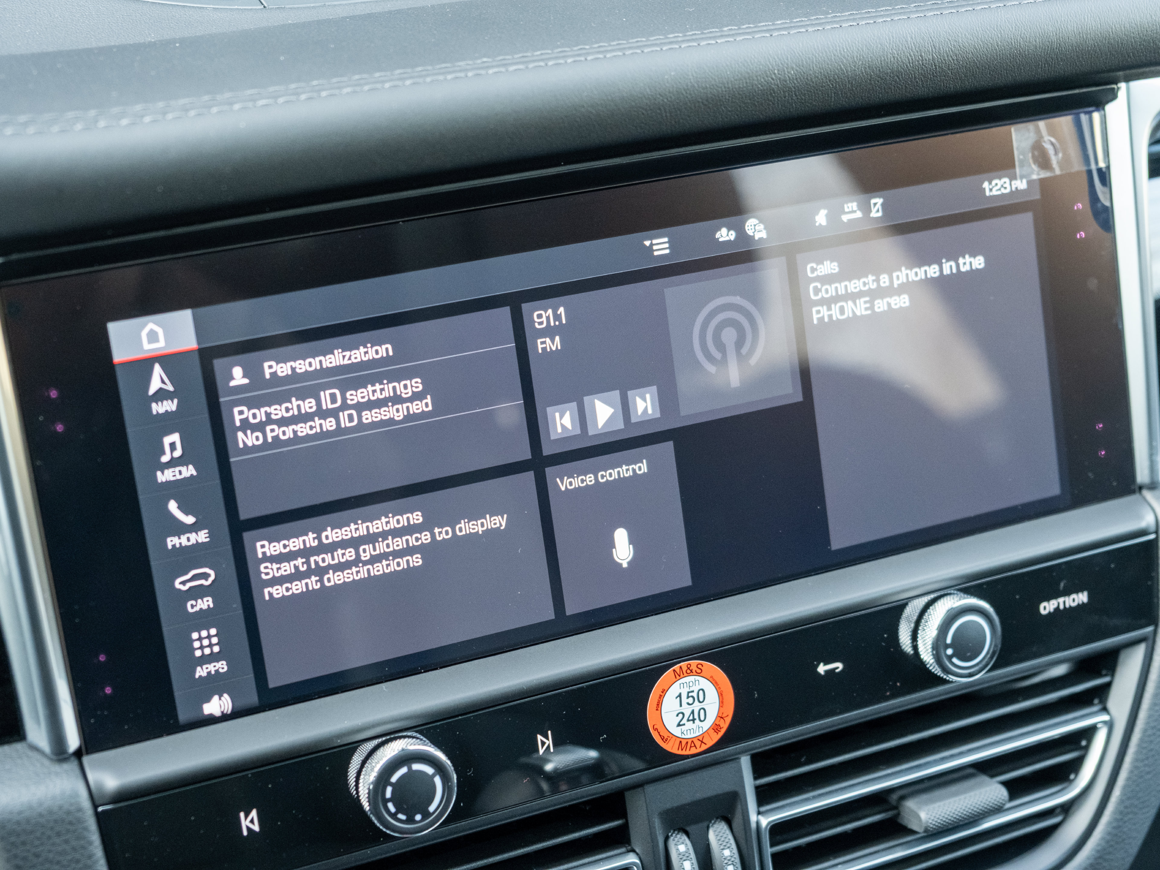 Certified 2026 Porsche Macan AWD/4WD image 26