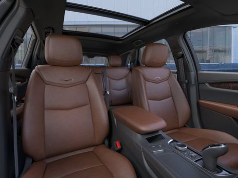 New 2026 Cadillac XT5 Premium Luxury w/ LPO, Floor Liner Package AWD/4WD image 16