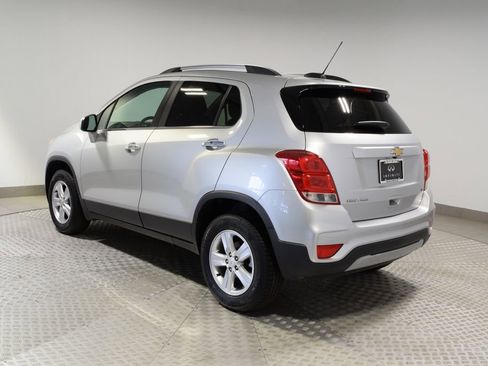 Used 2018 Chevrolet Trax LT w/ LT Convenience Package AWD/4WD image 10