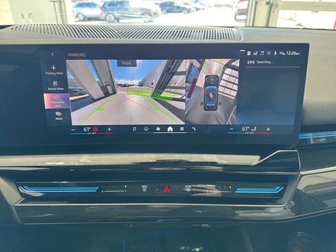 Used 2025 BMW 530i xDrive w/ Premium Package image 29