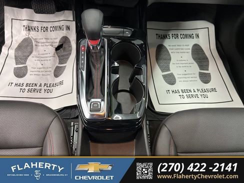 Used 2025 Chevrolet Trax RS image 29