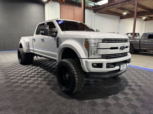 Used 2017 Ford F450 Lariat w/ Lariat Ultimate Package image 6