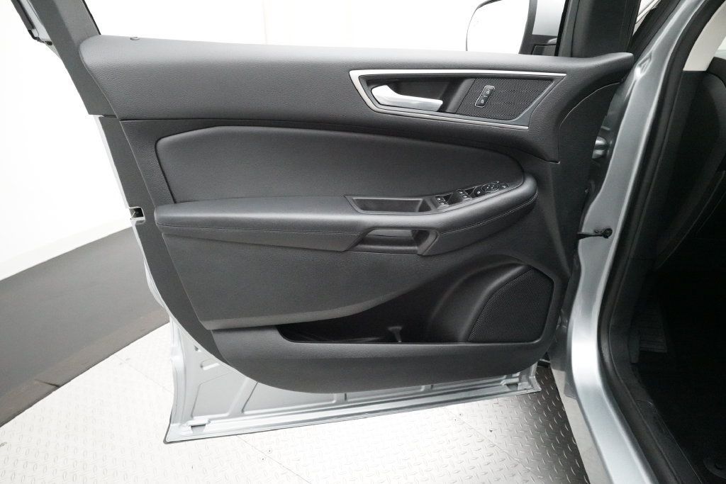 Used 2024 Ford Edge SEL w/ Convenience Package AWD/4WD image 29