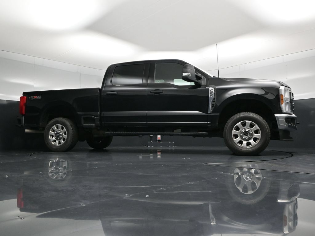 Used 2024 Ford F350 XLT AWD/4WD image 45