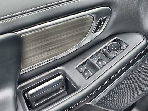 New 2026 Ford Expedition Max Platinum image 17