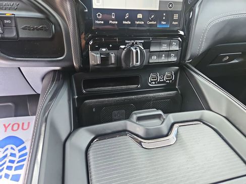 Used 2024 RAM 2500 Limited AWD/4WD image 18