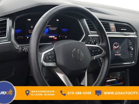 Used 2023 Volkswagen Tiguan SE image 20